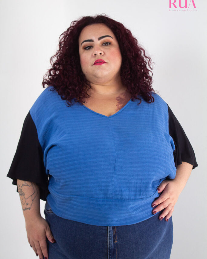 Blusa Azul e Preta | G5