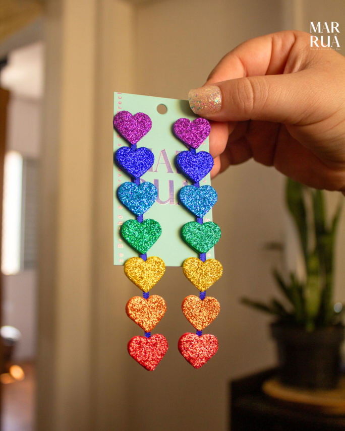 Brinco Coração Colorido